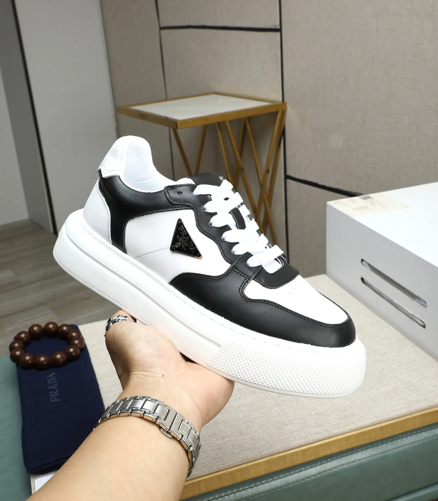 Men's shoes 💰500 🌹🌹[PRADA—Prada] 2025 latest model 🙈original replica! 👟👟👟Available here. The workmanship is top-notch. The upper is made of Italian 🇮🇹Imported calfskin. ❗️Breathable genuine leather lining @Suitable for travel. The original version has an enlarged engraved sole, making it suitable for all kinds of travels, showing low-key luxury. Let quality speak for itself. Color: Size: 38-44